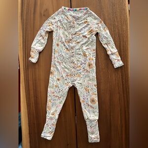 Magnetic Me ruffle footie pajamas 12-18m